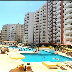 Praia Da Rocha Com Piscina Portimão